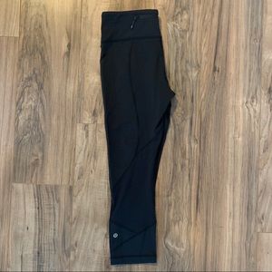 Lululemon pace rival crop
